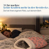 Symbolbild: 3 Uhr nachts: keine Krallen mehr in der Bettdecke. Sie hat ihren eigenen Platz, auf deinem Bett.