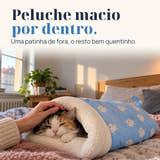 Imagem ilustrativa: Peluche macio por dentro. Uma patinha de fora, o resto bem quentinho.